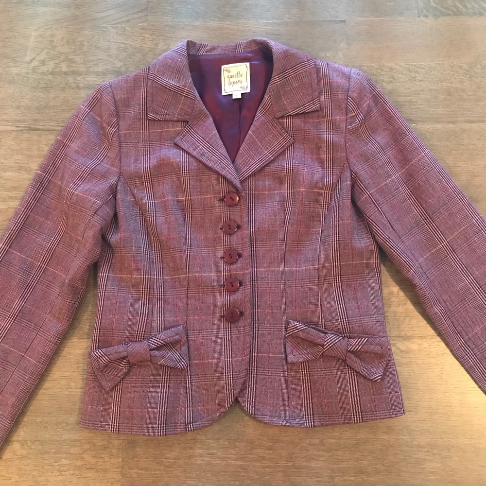 Beautiful Nanette Lenore blazer/jacket